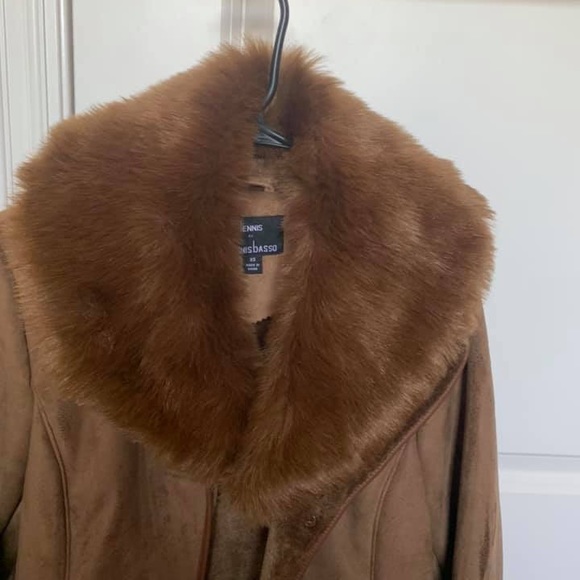 Coat - Picture 2 of 3